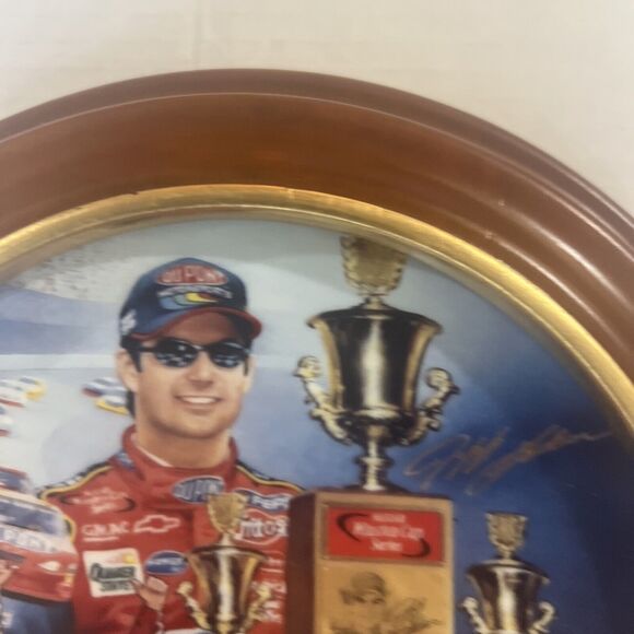 Vintage Jeff Gordon “4-Ever A Champion” collector plate, 9" detachable Frame - Picture 2 of 10